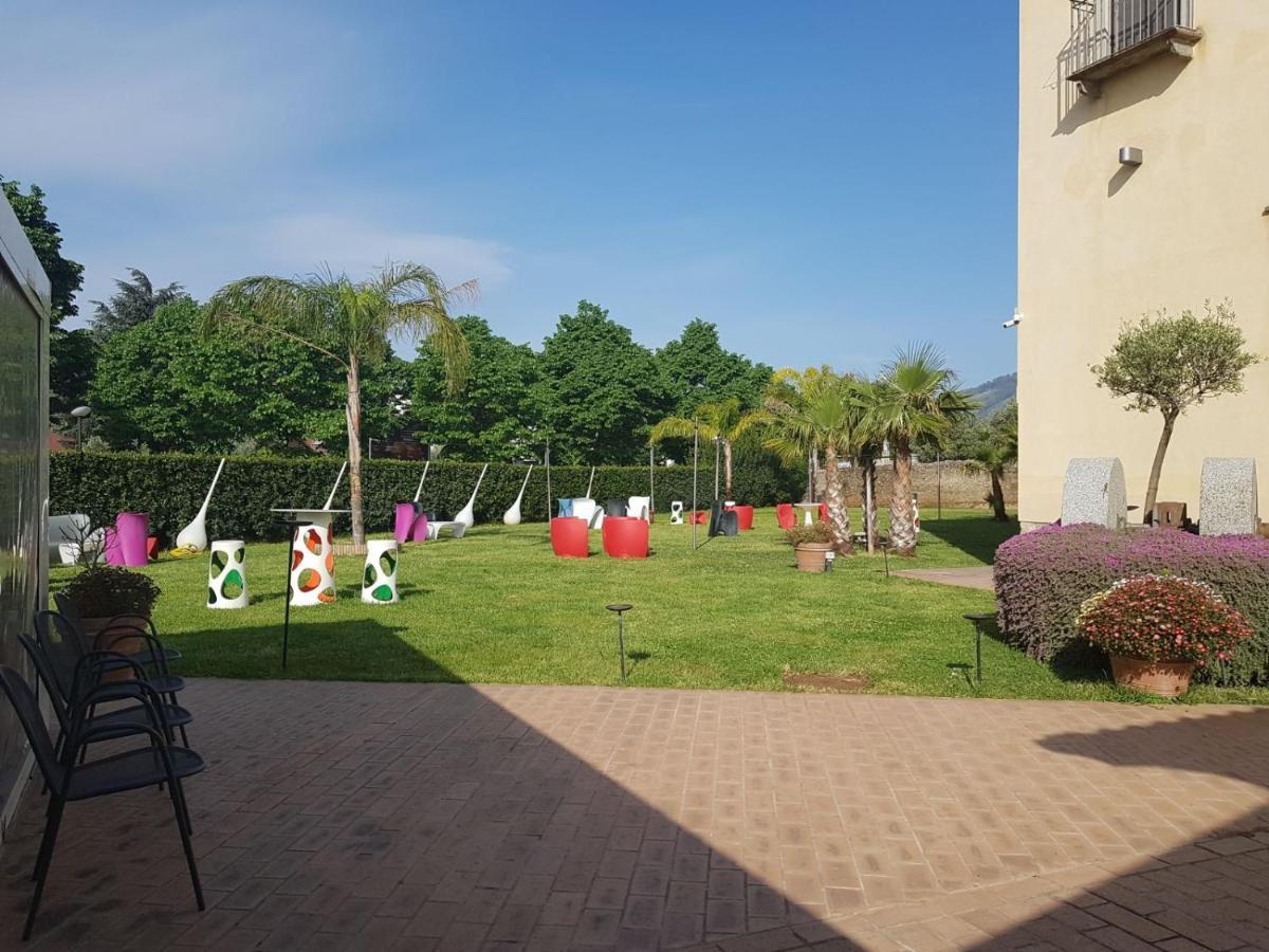 I Giardini Del Novecento Hotel Lamezia Terme Bagian luar foto